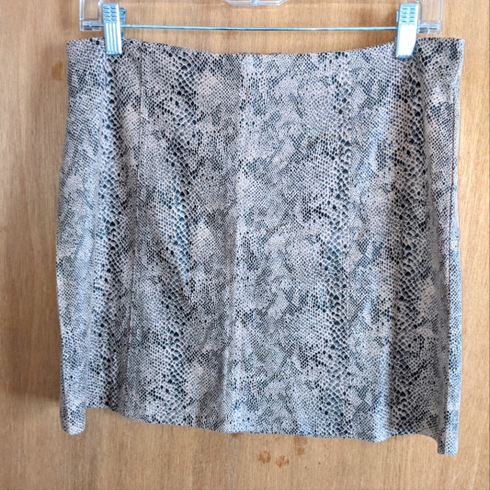 Snakeskin print skirt